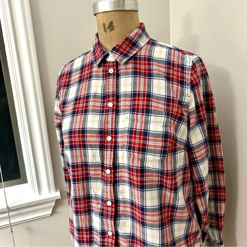 J Crew Women’s Red White Blue 100% Flannel Plaid Button Down Shirt Size M - Picture 2 of 11